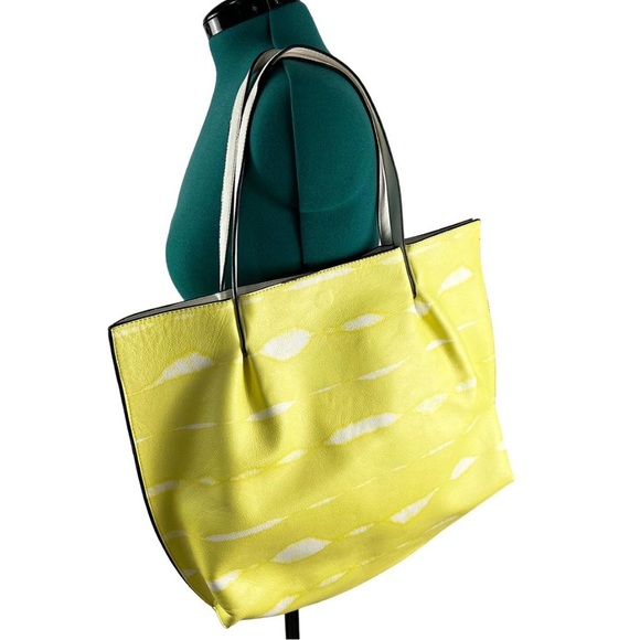 Large Tote Bag | Kensie - Picture 1 of 5